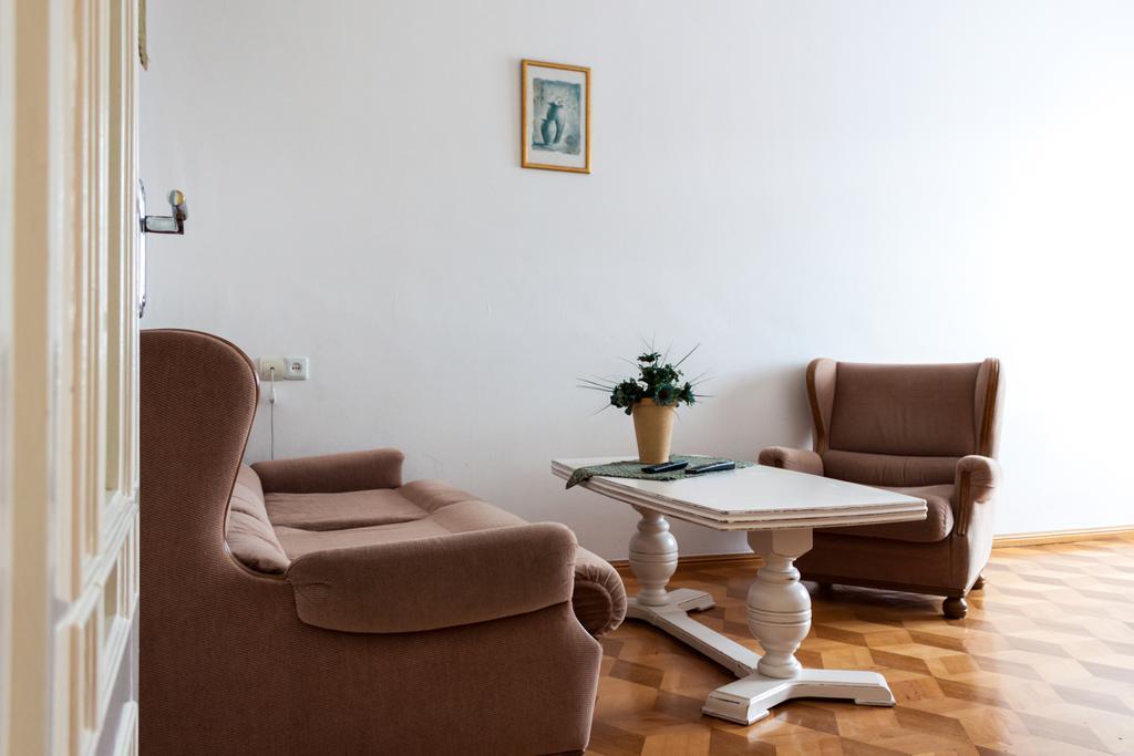 Apartment Janashia Тбилиси Екстериор снимка